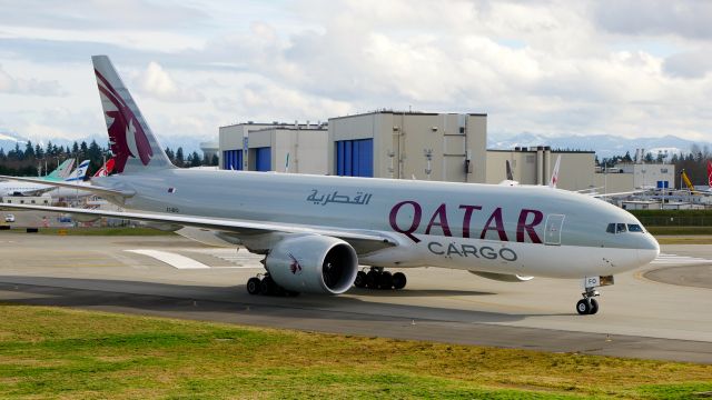 Boeing 777-200 (A7-BFO) - QTR8191 from KORD taxis onto K1 after landing on 1.27.20.  (B777-FDZ / ln 1571 / cn 62772). 