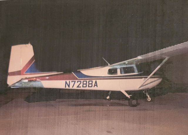 Cessna Skyhawk (N7288A)