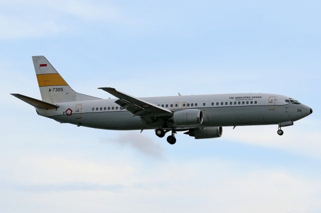 Boeing 737-700 (A7305)