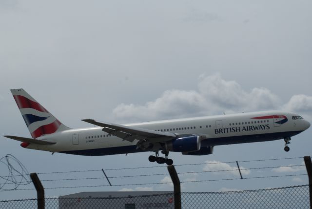 BOEING 767-300 (G-BNWX) - British Airways B767-336ER cn25832