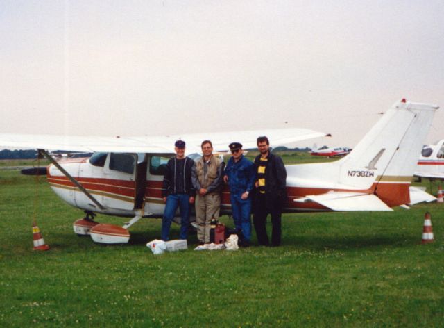 Cessna Skyhawk (N783ZW) - At Essen-Muehlheim, Germany. On a trip to Oviedo, Spain.