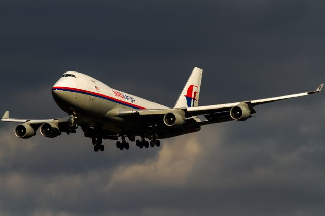 Boeing 747-400 (9M-MPS) - sun after heavy rain