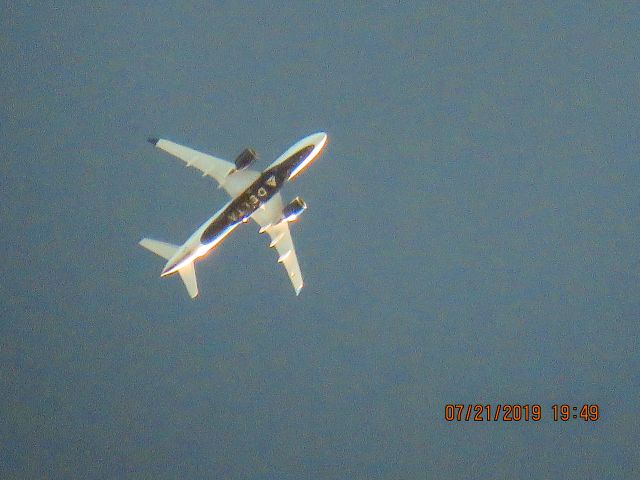 Airbus A220-100 (N104DU)