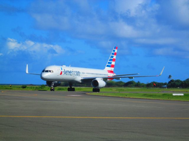 Boeing 757-200 (N198AA)