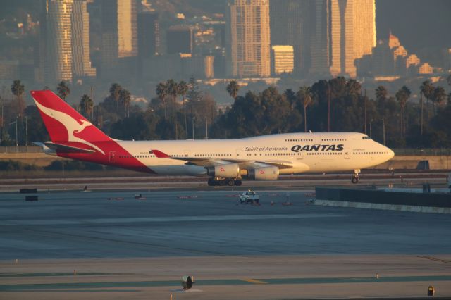 Boeing 747-400 (VH-OJS)