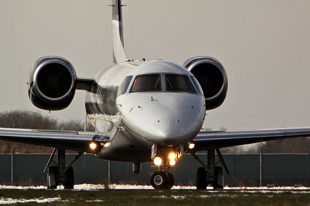 Embraer ERJ-135 (G-IRSH)