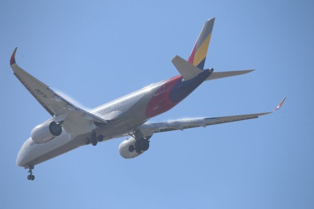 Airbus A350-900 (HL8361)