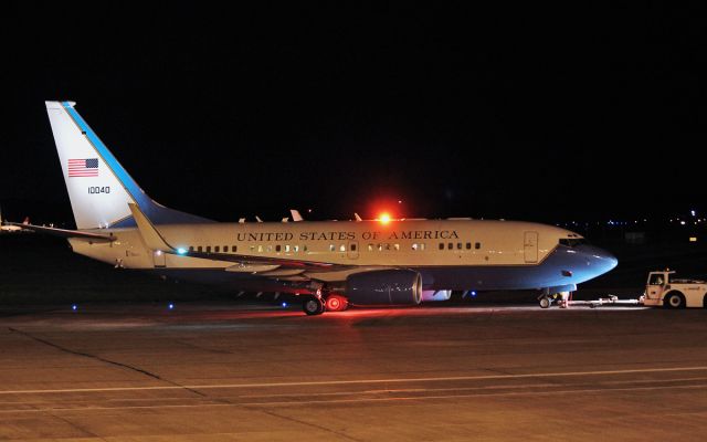 01-0040 — - usaf c-40b 01-0040 pushing back for its dep from shannon this morning 4/9/15.