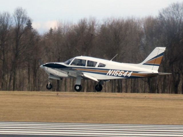 Piper Cherokee (N15644)