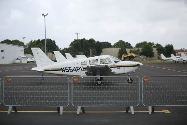 Piper Cherokee Arrow (N554PU)