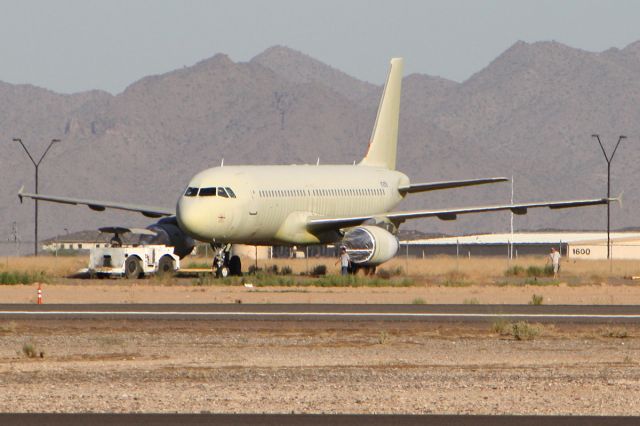 Airbus A320 (VT-EYB)