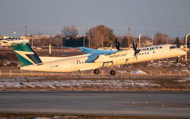 de Havilland Dash 8-400 (C-FJWE)