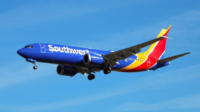 Boeing 737 MAX 8 (N8908Q) - Arriving as WN1457 from JAX