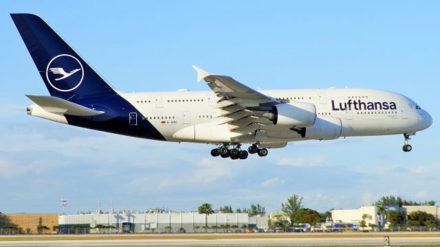 Airbus A380-800 (D-AIMC)