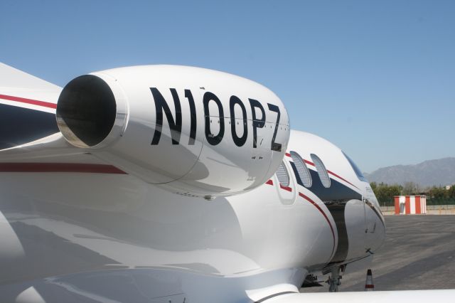 Embraer Phenom 100 (N100PZ)