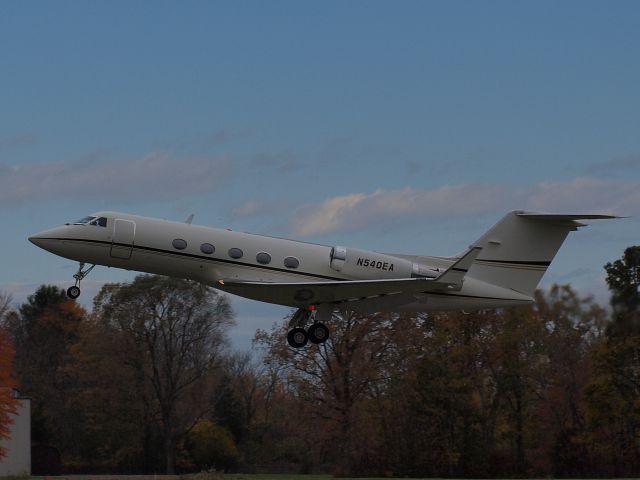 Gulfstream Aerospace Gulfstream 3 (N540EA) - Taking off on Runway 21 , 1B1, for KSTS 10/25/2015 