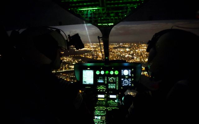 Eurocopter EC-635 (D-HDDN) - EC-H145, rescue Helicopter + Night Vision Goggles (NVG) = Palm-sized essays at helm - demo flight (DRF) Piloten: Thomas Reimer , Florian Loder , the effect is immense !