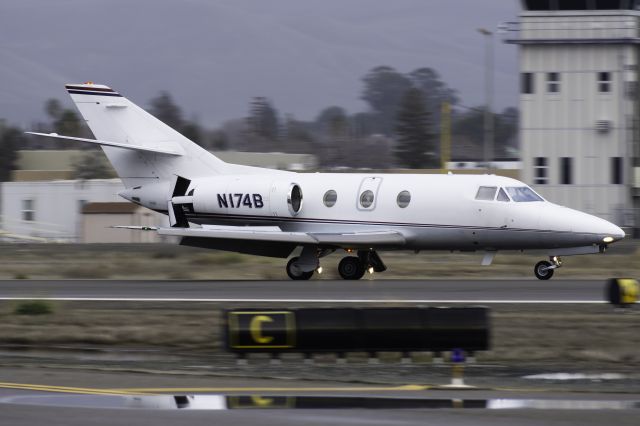 Dassault Falcon 10 (N174B)