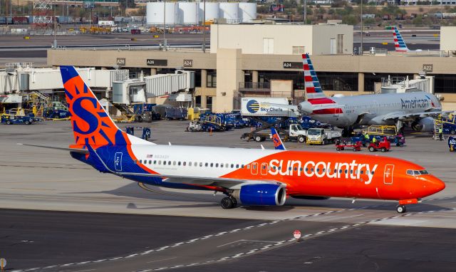 Boeing 737-800 (N834SY)