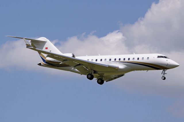 Bombardier Global 5000 (TC-KRM)