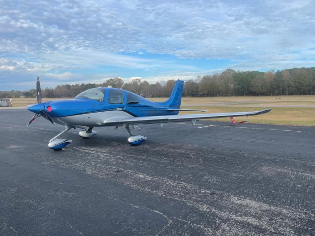 Cirrus SR-22 (N110GK)