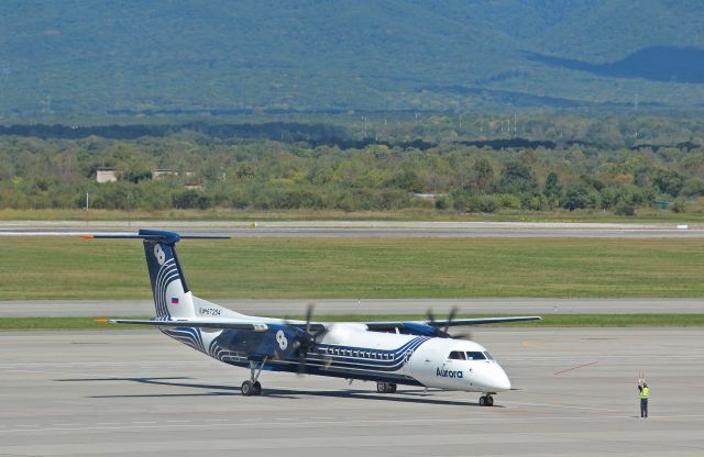 de Havilland Dash 8-400 (RA-67254)
