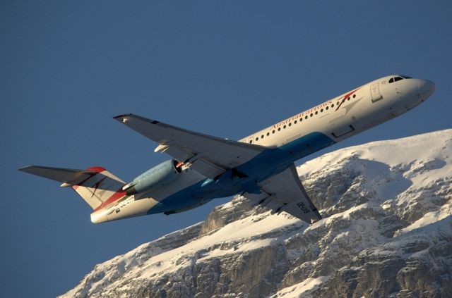 Fokker 100 (OE-LVB) - beautiful Fokker 100 take-off from Innsbruck