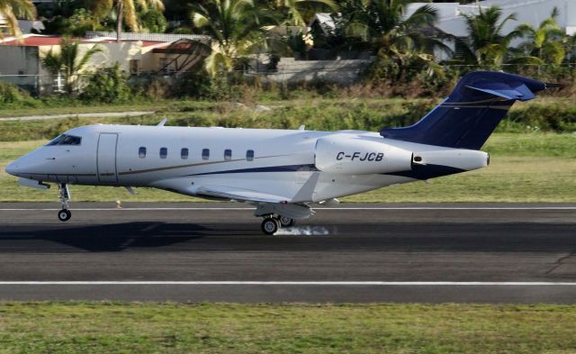 Bombardier Challenger 300 (C-FJCB)