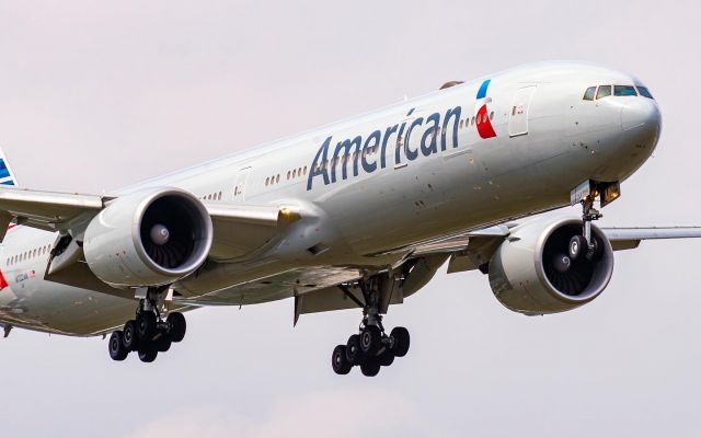 BOEING 777-300ER (N722AN) - RAT deployed for testing. Barely visible in photo