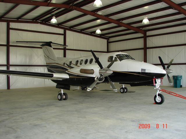 Beechcraft Super King Air 200 (N561SS)