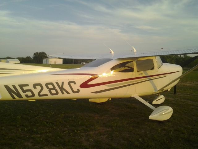 Cessna Skylane (N528KC) - 2002 C182T Registered to a James Elson in Bellville, Texas.
