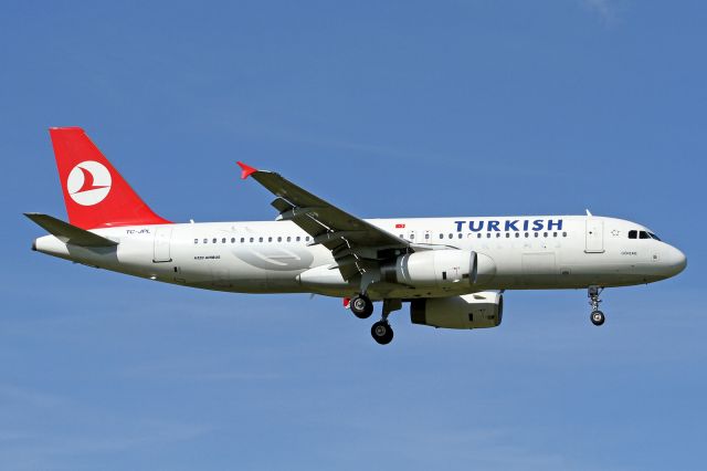 Airbus A320 (TC-JPL)