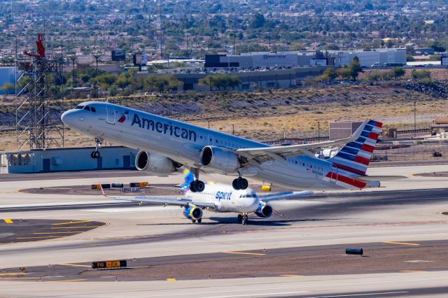 Airbus A321neo (N443AA) - American Airlines A321 neo taking off from PHX on 11/6/22. Taken with a Canon 850D and Tamron 70-200 G2 lens.