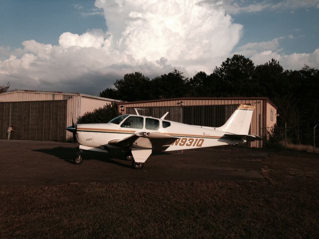 Beechcraft Bonanza (33) (N931Q)