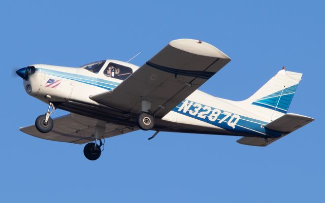 Piper Cherokee (N3287Q)