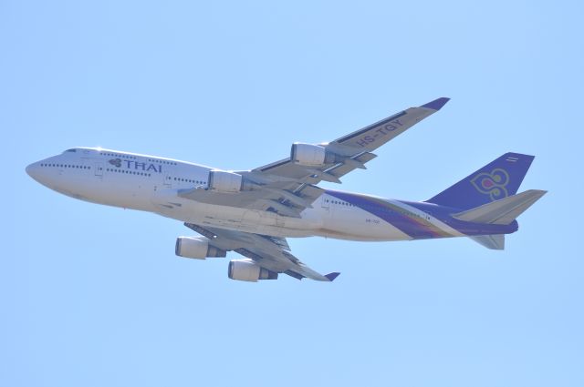 Boeing 747-400 (HS-TGY)