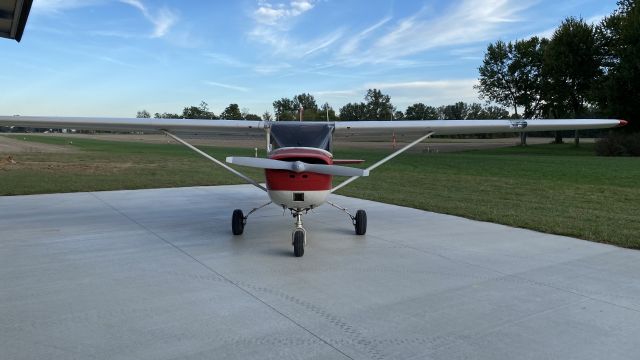 Cessna Commuter (N5802E)