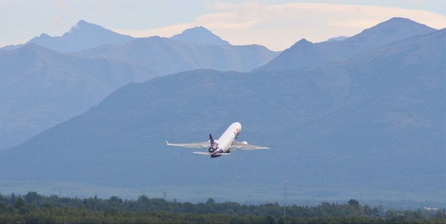 Boeing MD-11 (N574FE)