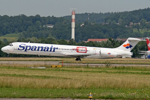 McDonnell Douglas MD-82 (EC-HHF)