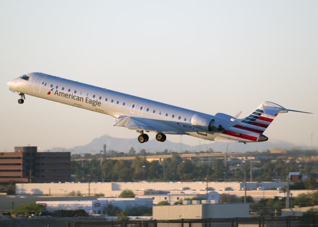 Canadair Regional Jet CRJ-900 (N917FJ)
