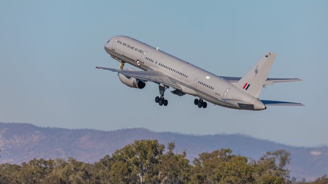 Boeing 757-200 (ANZ7572)