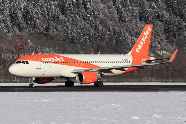 Airbus A320 (G-EZWY)