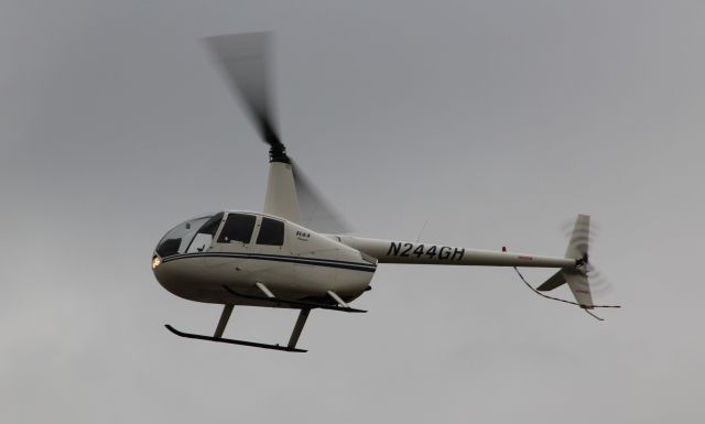 Robinson R-44 (N244GH) - Coming in for ramp landing...