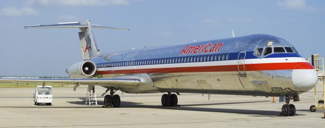 McDonnell Douglas MD-83 (N434AA) - 7/1/17