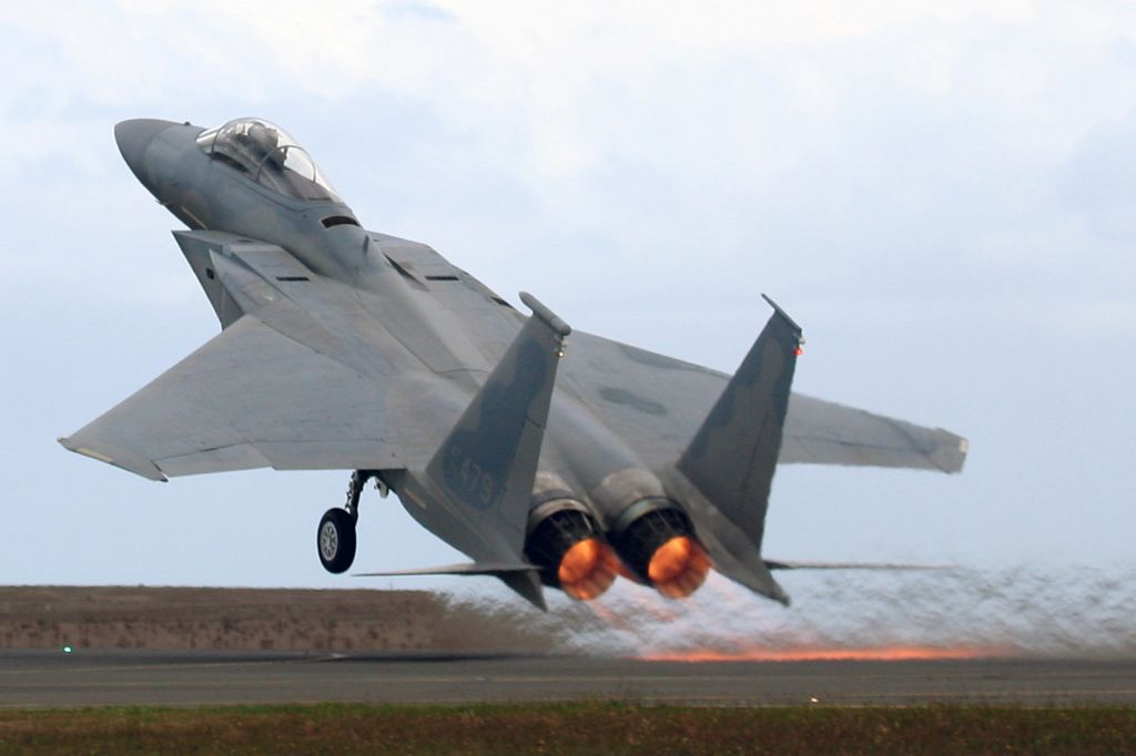 McDonnell Douglas F-15 Eagle (N780479) - F-15 High-performance take off at the 2007 Avalon Airshow.