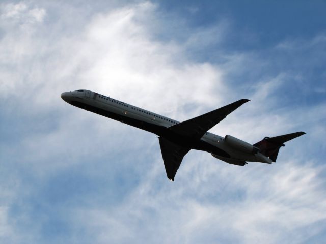 McDonnell Douglas MD-88 (N929DL)