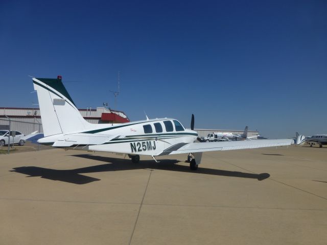 Beechcraft Bonanza (36) (N25MJ)