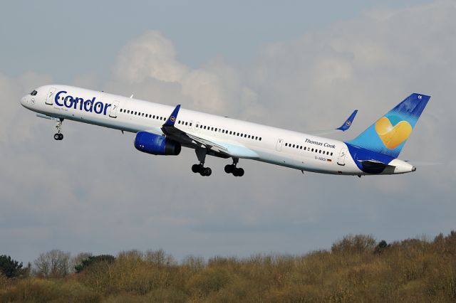 BOEING 757-300 (D-ABOI) - CFG1498 off to sunny Lanzarote