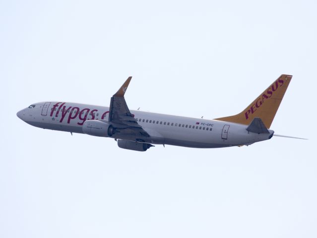 Boeing 737-800 (TC-CPC) - Take off runway 06 at Sabiha Gökçen airport, Istanbul, Turkey | 15 SEP 2014.