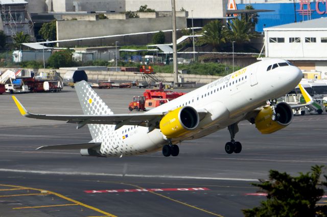Airbus A320 (EC-NFI) - TENERIFE NORTEbr /16/01/2023